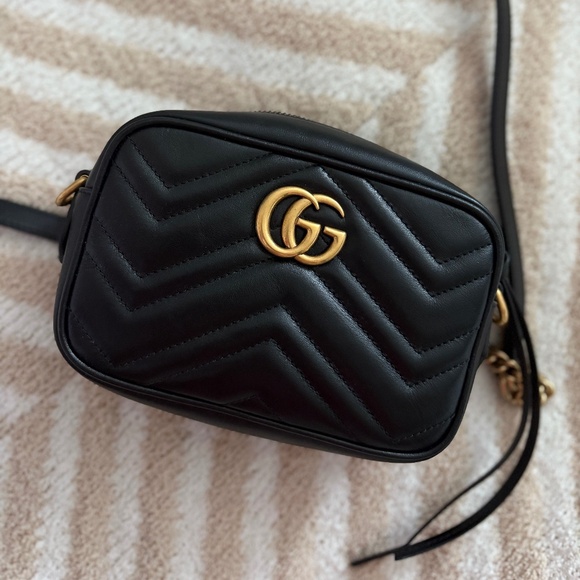 Gucci Marmont mini camera bag - Picture 1 of 5